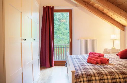 Villaggio al Pino Apartment | Mansarda Villa Adele