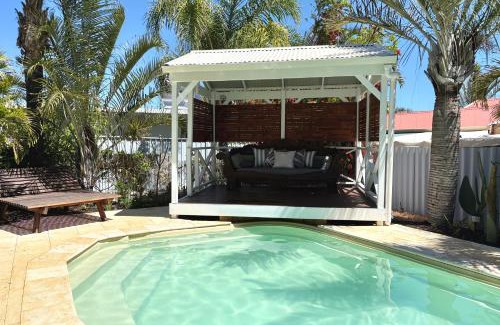 Kalbarri Apartment | Manta Stays Resort-Style Tropical Oasis