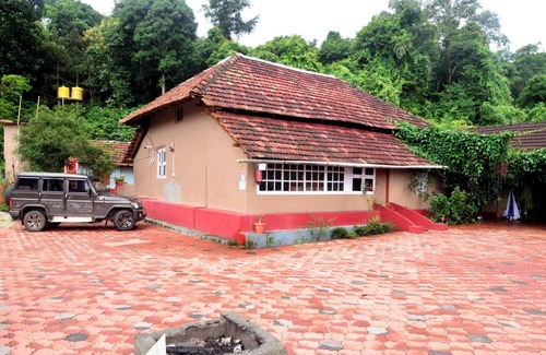 Virarajendrapet Hotel | Manthan Homestay