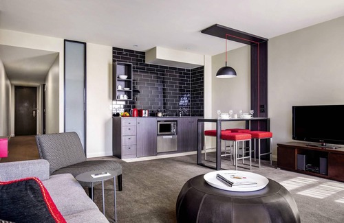 Adelaide Central Business District Hotel | Mantra Hindmarsh Square Adelaide