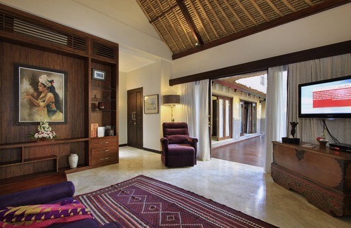 Denpasar Timur Hotel | Manzelejepun Villa & Pavilion