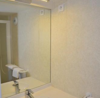 Dampierre-en-Burly Hotel | Mape hôtel