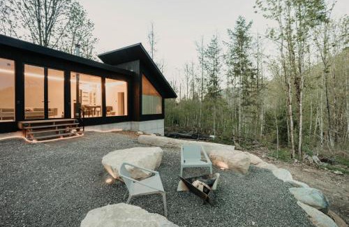 Maple Falls House | Maple Falls Cabin #58 - Wi-Fi - Pets Ok - Views - Vc