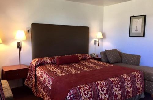 Los Banos Hotel | Maple Inn and Suites Los Banos