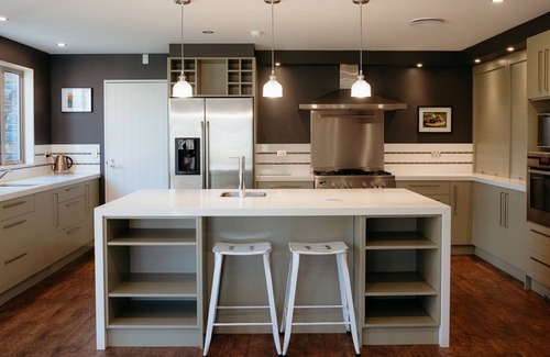 Albert Town House | Maple Lodge - Ideal for wedding parties & families