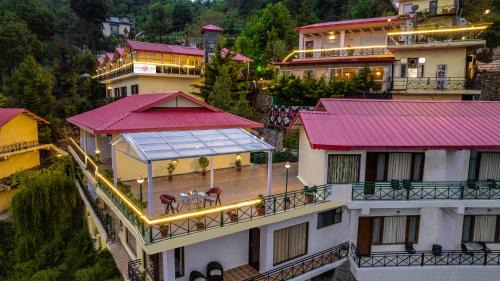 Shimla Resort | Maple Resort Chail