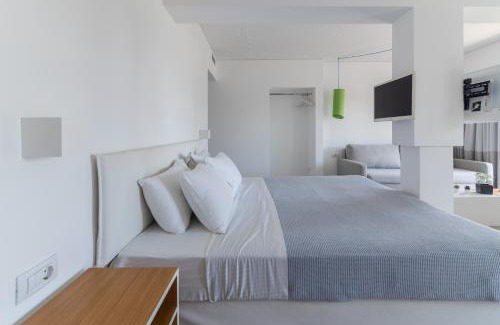 Nea Makri Hotel | Marathon Beach Resort