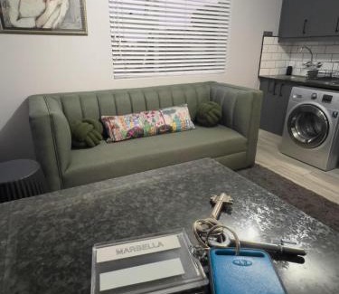 Flamingo Vlei Apartment | Marbella - Cozy studio in Heart of Table View