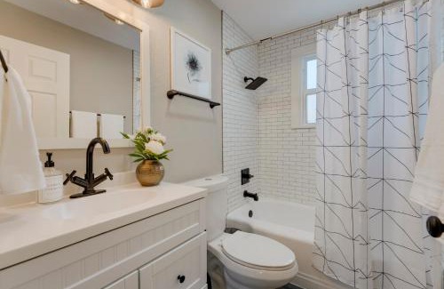Longmont House | @ Marbella Lane - 3BR Remote Work Laundry + P