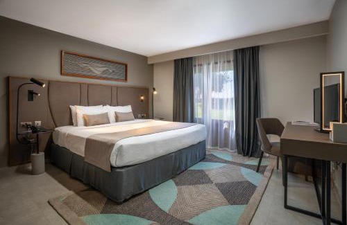 Al Majaz Resort | Marbella Resort