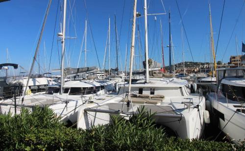 Port Cogolin Apartment | MARCOGVOILE - Golfe de Saint-Tropez - Agréable T2 cabine avec vue sur la marina