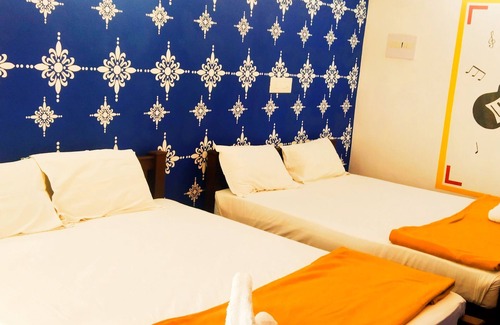 Kuzhuppilly Hotel | Mare blu Resort