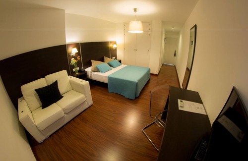 Dos Hermanas Hotel | Mare Hotel