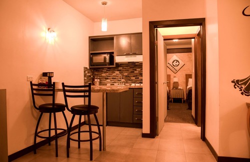 Juarez Municipality Hotel | Maria Bonita Business Hotel & Suites