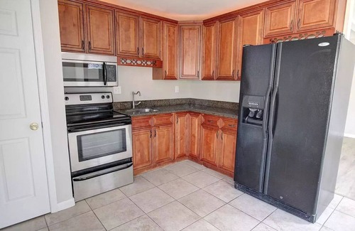 Fairfax House | Mariemont Bungalow - 1 block from Wasson bike/walk Trail