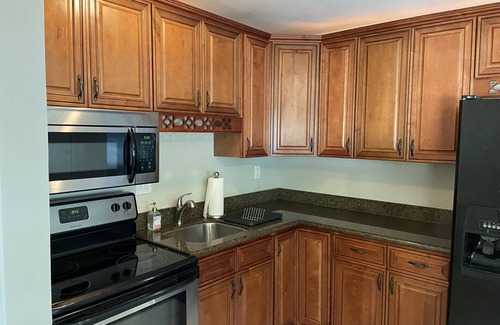 Fairfax House | Mariemont Bungalow - 1 block from Wasson bike/walk Trail