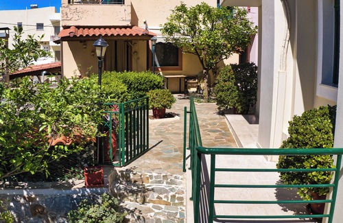 Violi Charaki House | Marilizas Spacious Maisonette