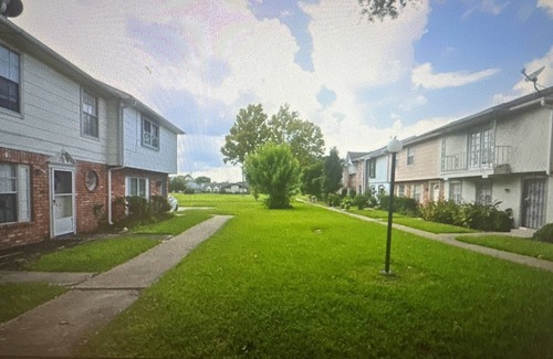 Clodine House | Marilyn Monroe themed cozy Townhome