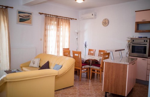 Lopar Apartment | Marin