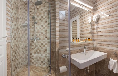 Obzor House | Marina Sands Bijou Boutique is an Excellent Choice for Travelers Visiting Obzor