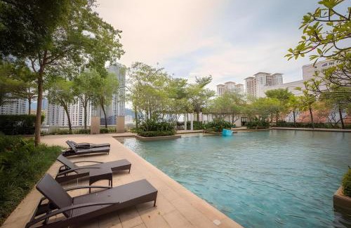 Seri Tanjung Pinang Apartment | Marina Suite with Seafront Sunrise View