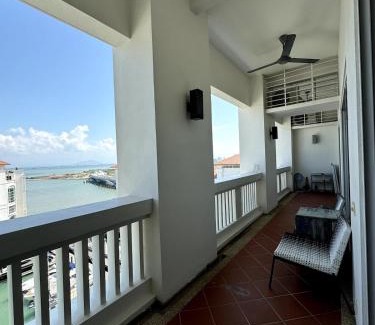 Seri Tanjung Pinang Apartment | Marina Suite with Seafront Sunrise View