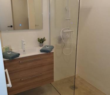 Empuriabrava Apartment | Marina View Empuriabrava - Appartement sud-ouest au canal avec terrasse