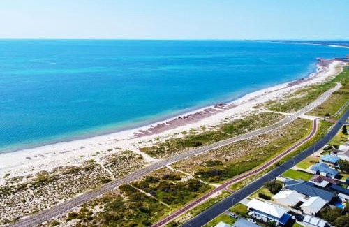 Geographe House | Marine Holiday Home - Geographe