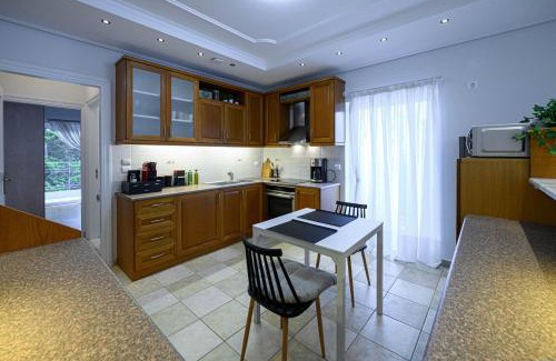 Kalamata Marina Apartment | Marine Luxury Apartment Kalamata
