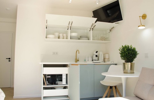 Eidelstedt Apartment | Maritime studio with spacious balcony. Free parking on the street