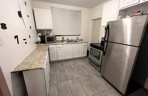 Inkster House | Mark twain Great for small gatherings 5-bedroom house with WiFi 420 friendly