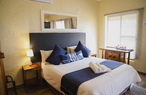 Thabazimbi Cabin | Maroela Guest Lodge