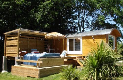 Ascain Bed & Breakfast | MAROSENIA TTIKI - Cabanes et Spa