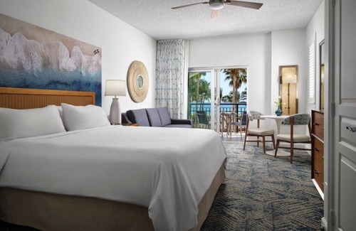 Palm Beach Shores Hotel | Marriotts Ocean Pointe - Stunning Studio
