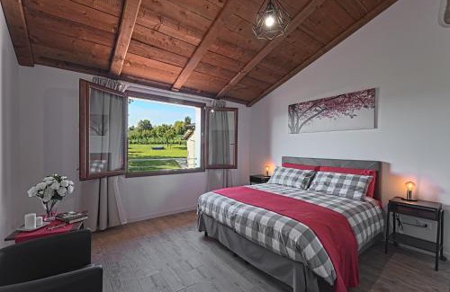 Santa Maria di Sala Apartment | Marsari House