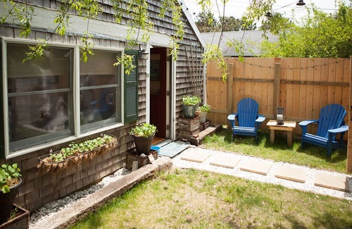 Edgartown Cottage | Martha's Vineyard 3BR, Pets Ok, 10 Min Walk to Beach or Shops!