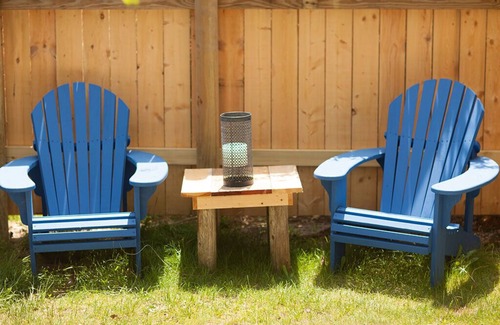 Edgartown Cottage | Martha's Vineyard 3BR, Pets Ok, 10 Min Walk to Beach or Shops!