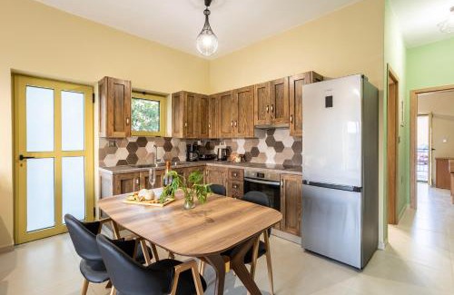 Ano Amfia Apartment | Martinia Pool Getaways - Majestic Panoramic Views