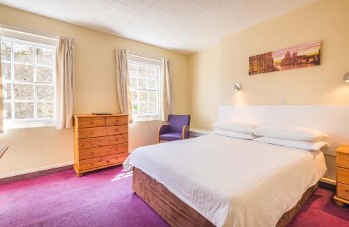 St. Peter Port House | Marton Guest House