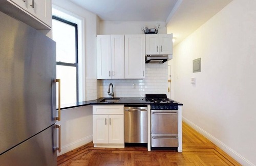 Kips Bay Apartment | Marvelous 1BR with AC in vibrant New York City, steps to Empire State Building