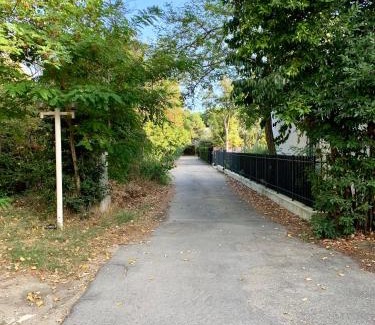 Durres Apartment | Marvi's Gated Beach area apt