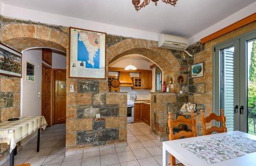 Kardamyli House | Mary stone house