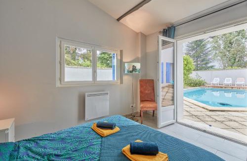 Monfaucon House | Mas Blanc Monfaucon - Grande maison avec piscine