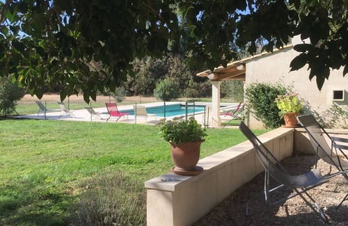Sorgues House | Mas provencal with old pool very quiet close to Chateauneuf du Pape