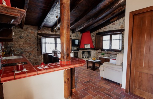 Bigues I Riells Bed & Breakfast | Masia Can Viver - Olive oil tourism B&B
