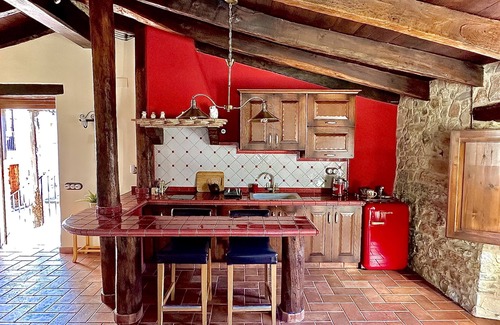 Bigues I Riells Bed & Breakfast | Masia Can Viver - Olive oil tourism B&B