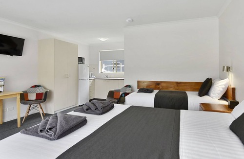 Taranna House | Mason's Cottages