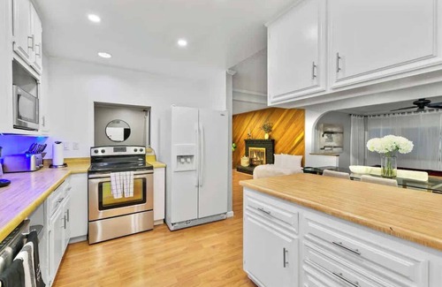 Serra Mesa House | Massive 5BR Resort Style Retreat with Heated Pool