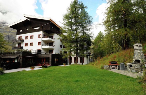 Cervinia Apartment | Matterhorn View Apartment in Breuil-Cervinia near Ski Area