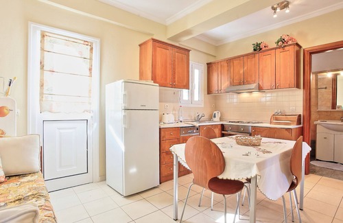 Agni Apartment | Mattheos House: A tranquil two bedroom apartment, just a few steps away from Kalami popular beach